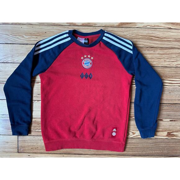 NWOT ADIDAS FC Bayern Munich Red Blue Kids Crewneck Sports Basketball Sweatshirt - Picture 1 of 6